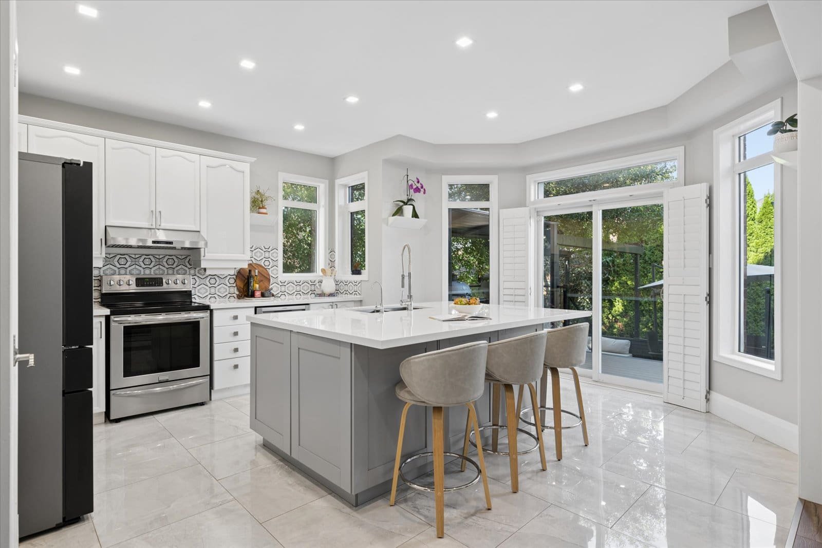 Open property gallery