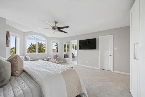 Open property gallery